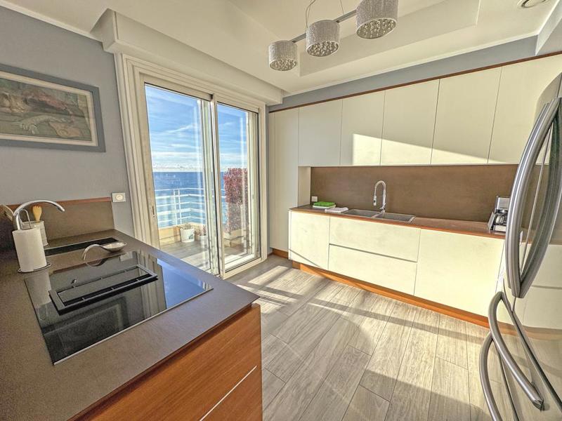 Appartement - 100 m² - 4 pièces