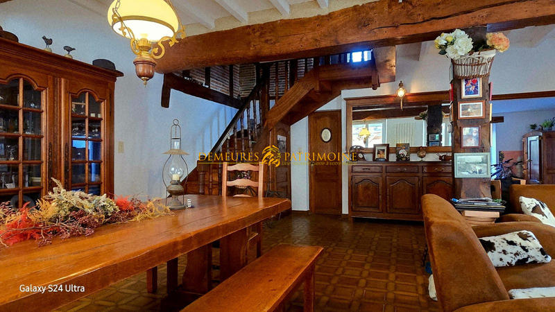 Maison - 205 m² - 5 pièces