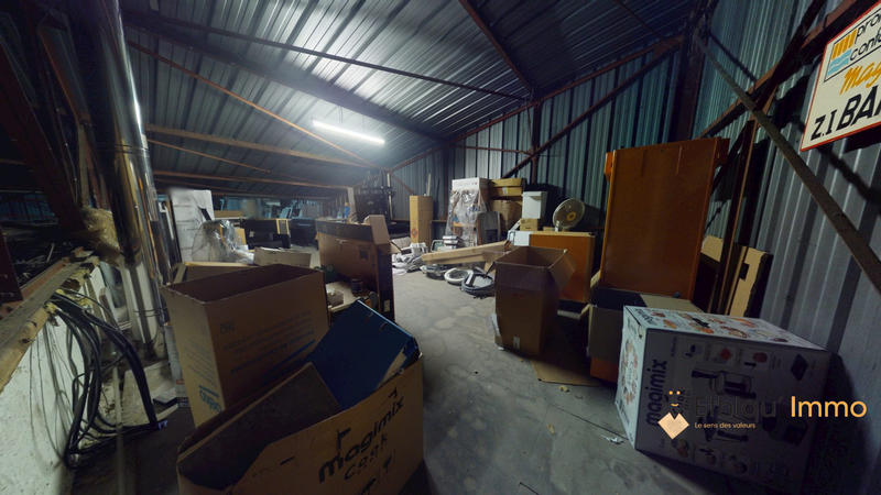 Local commercial - 839 m² - 6 pièces