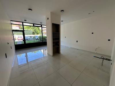 Local commercial - 45 m² - 2 pièces