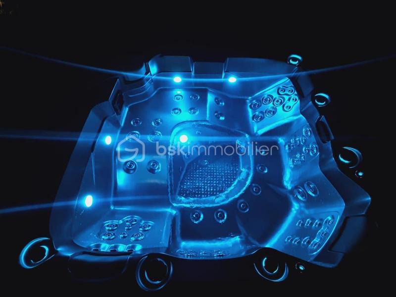 Maison - 170 m² - 4 pièces