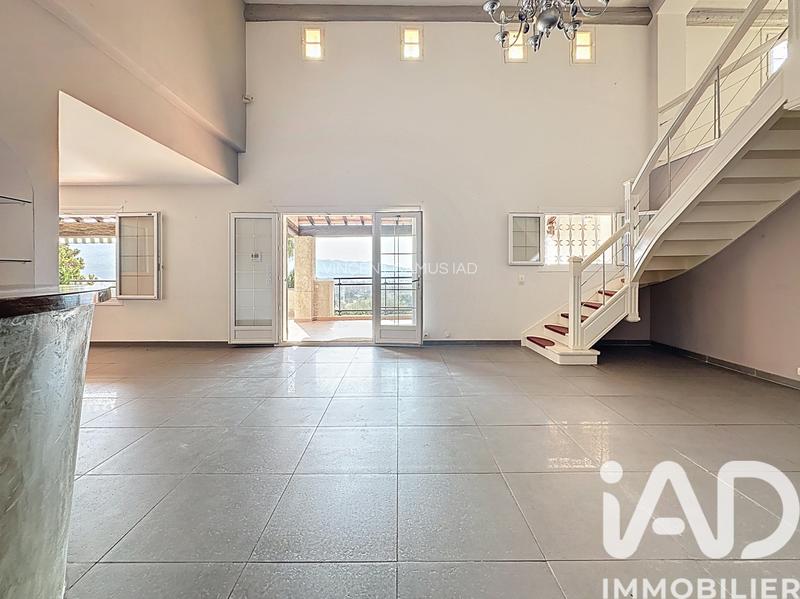 Maison - 195 m² - 6 pièces