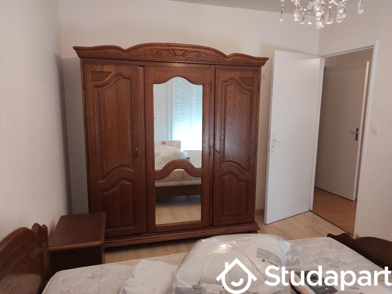 Chambre - 12 m² - 1 pièce