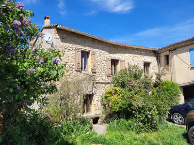 Maison - 170 m² - 9 pièces