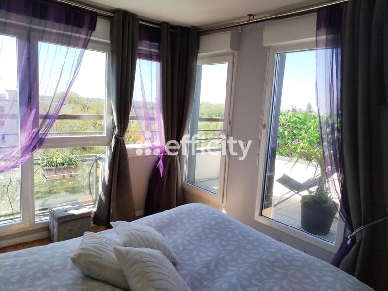 Appartement - 100 m² - 5 pièces