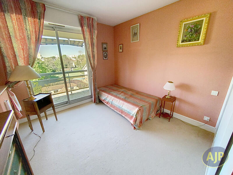 Appartement - 134 m² - 5 pièces