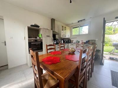 Maison - 64 m² - 4 pièces