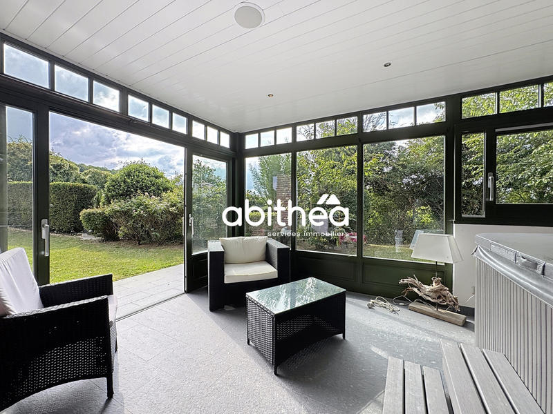 Maison - 320 m² - 7 pièces