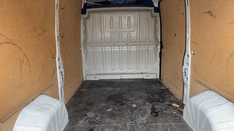 Peugeot Boxer Vu 2.2 BlueHDi 140 .