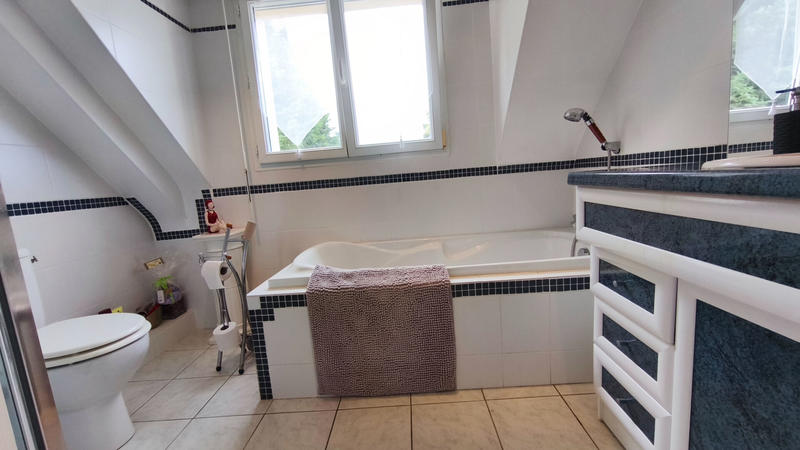 Maison - 125 m² - 8 pièces