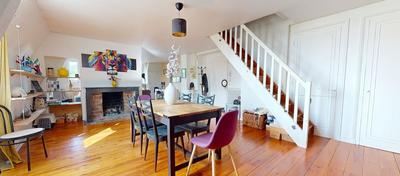 Appartement ancien - 104 m² - 4 pièces