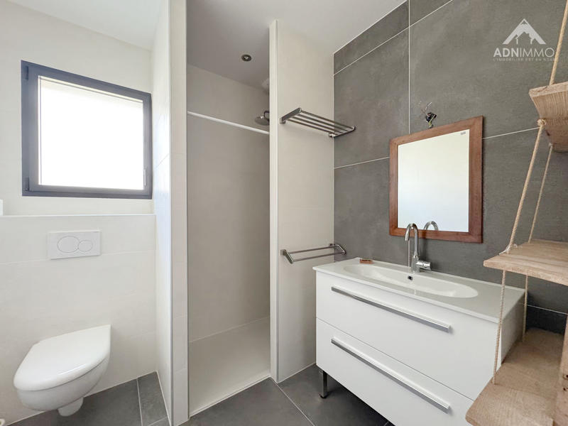 Maison - 175 m² - 6 pièces