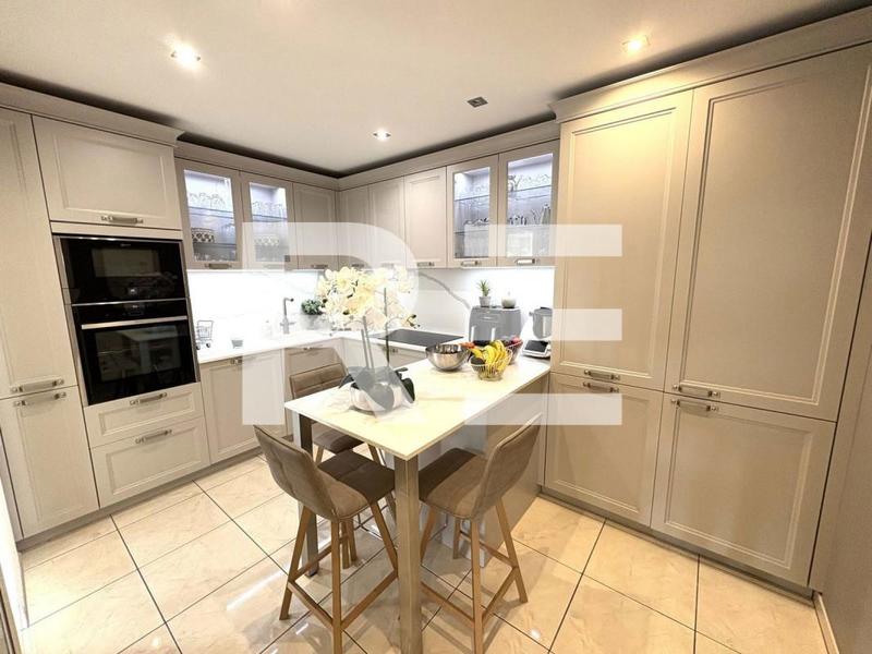 Villa - 165 m² - 6 pièces