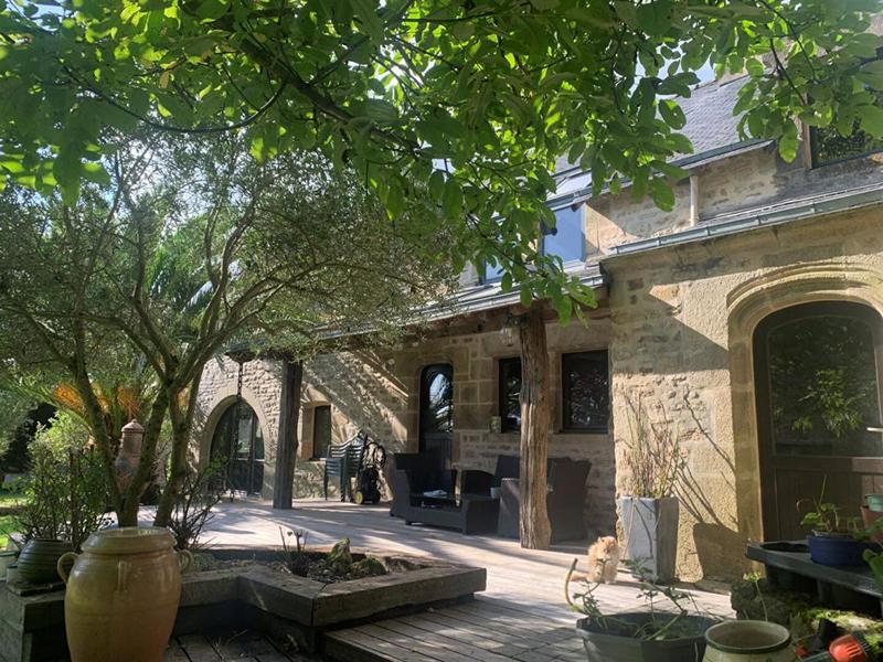 Propriété - 205 m² - 6 pièces