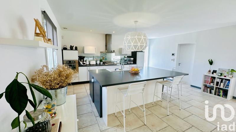 Maison - 200 m² - 4 pièces