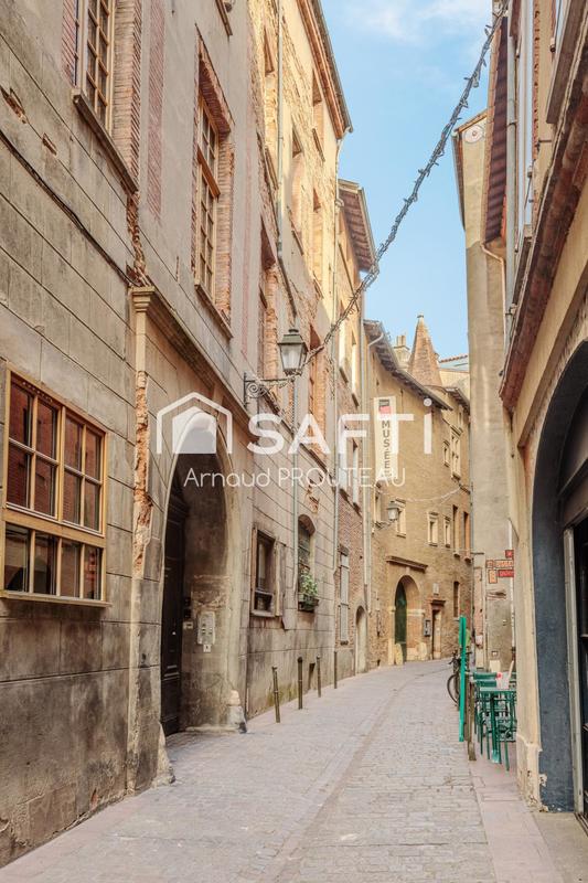 Appartement - 145 m² - 6 pièces