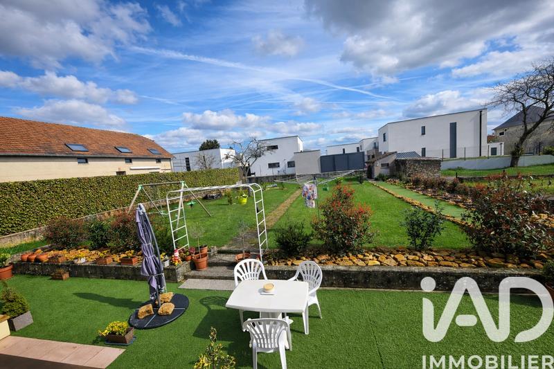 Maison - 240 m² - 5 pièces