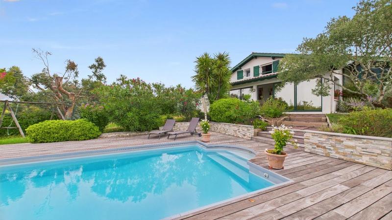 Maison - 170 m² - 5 pièces