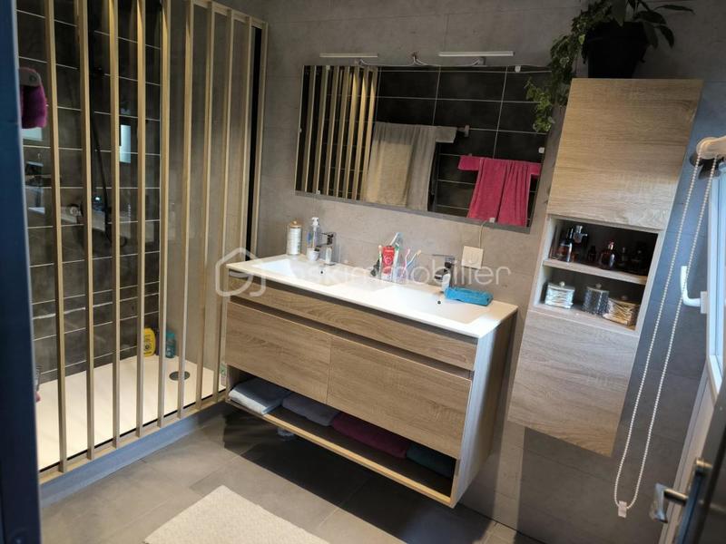 Demeure - 130 m² - 6 pièces