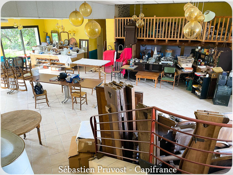 Maison en pierre - 642 m² - 22 pièces