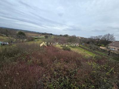 Terrain constructible - 3 590 m²