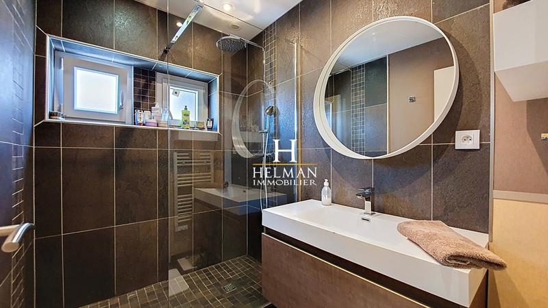 Appartement - 88 m² - 5 pièces