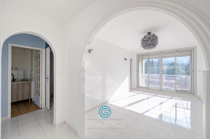 Appartement - 65 m² - 4 pièces