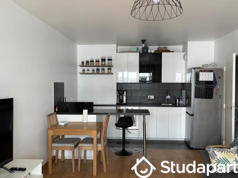 Chambre - 10 m² - 1 pièce