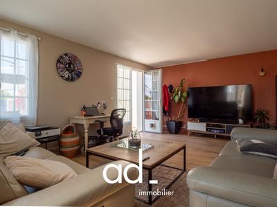 Maison - 150 m² - 4 pièces