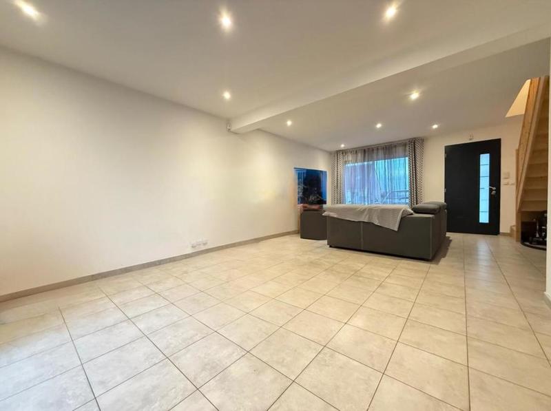 Maison - 104 m² - 6 pièces