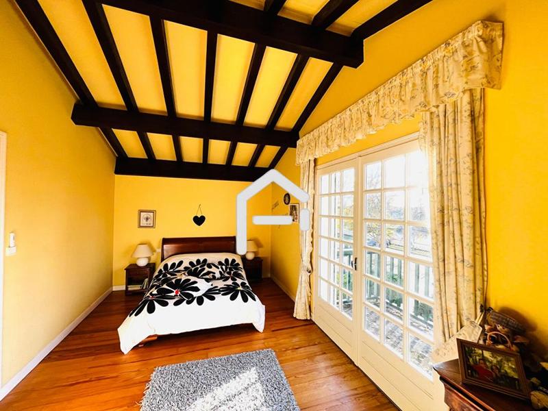 Maison - 190 m² - 7 pièces