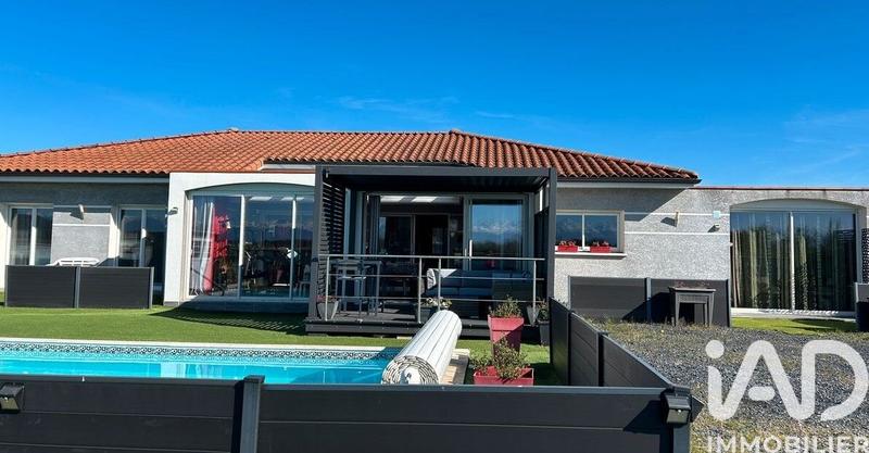 Maison - 186 m² - 7 pièces