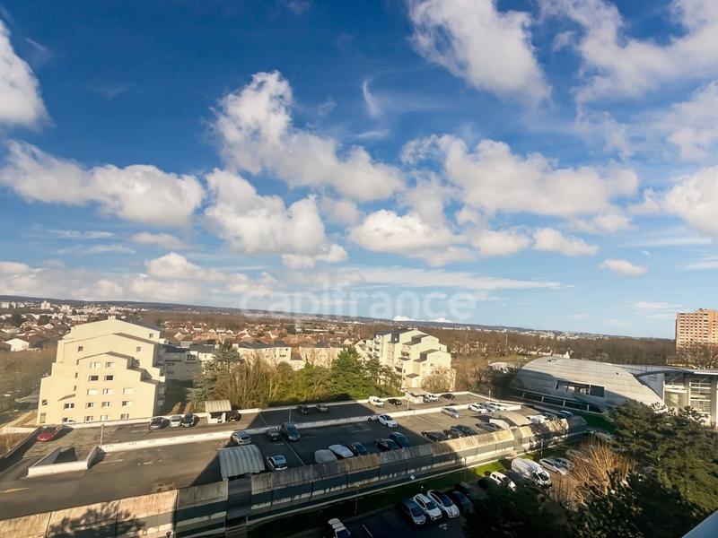 Appartement - 90 m² - 4 pièces