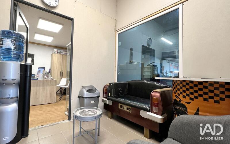 Local commercial - 127 m²