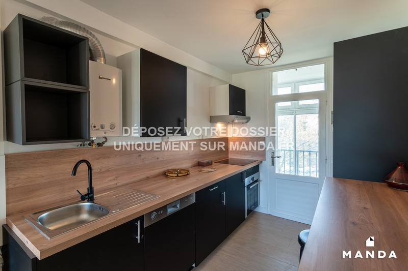 Chambre - 11 m² - 5 pièces