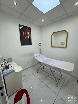 Local commercial - 183 m²