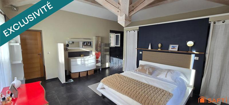 Maison - 293 m² - 8 pièces