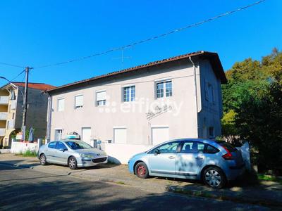 Immeuble - 198 m² - 9 pièces