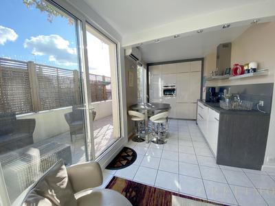 Appartement - 81 m² - 4 pièces