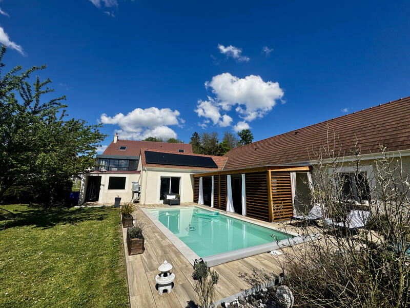 Maison - 160 m² - 5 pièces