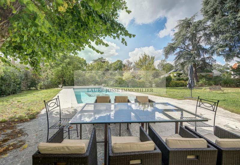 Villa - 485 m² - 12 pièces