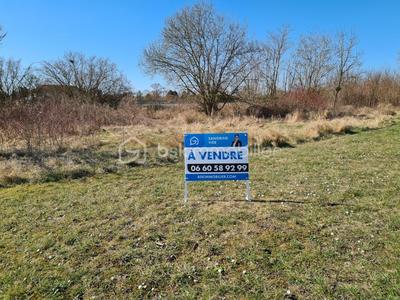 Terrain constructible - 600 m²