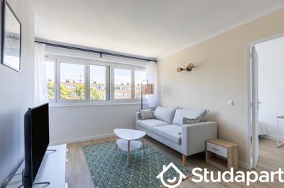 Chambre - 9 m² - 1 pièce