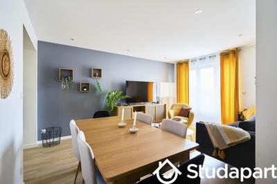 Chambre - 110 m² - 1 pièce