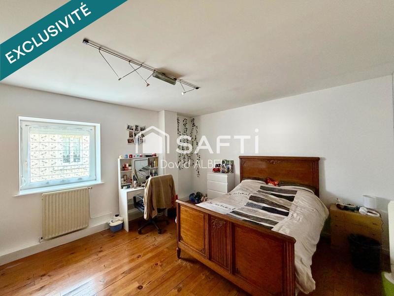 Maison - 222 m² - 6 pièces