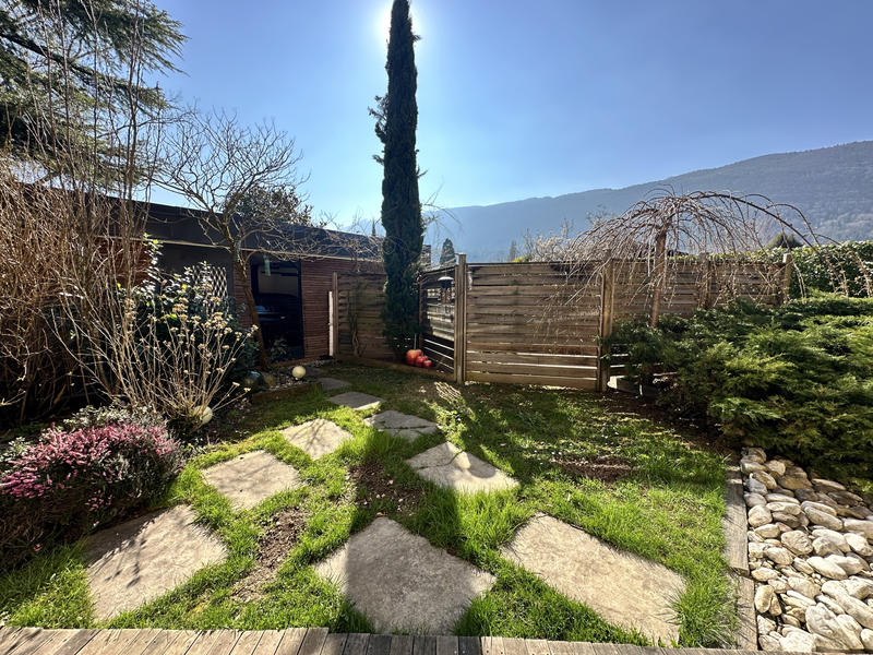 Maison - 400 m² - 10 pièces