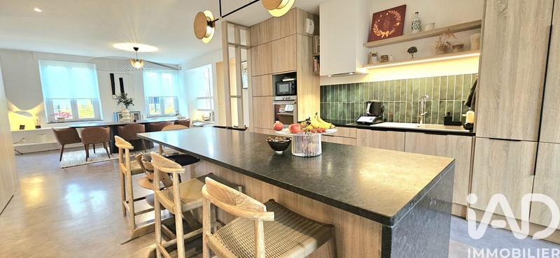 Maison de ville - 200 m² - 7 pièces