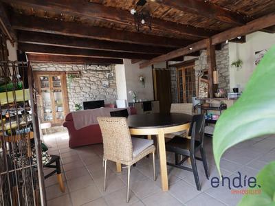 Maison - 90 m² - 4 pièces