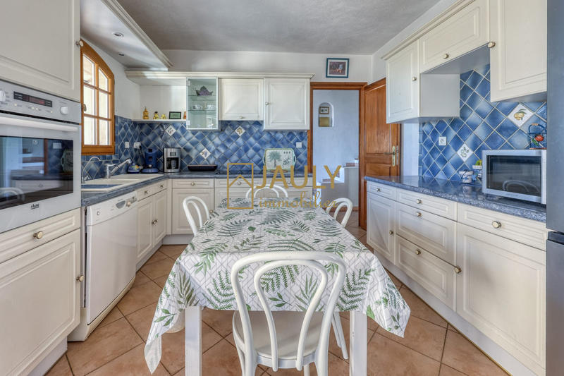 Villa - 190 m² - 8 pièces