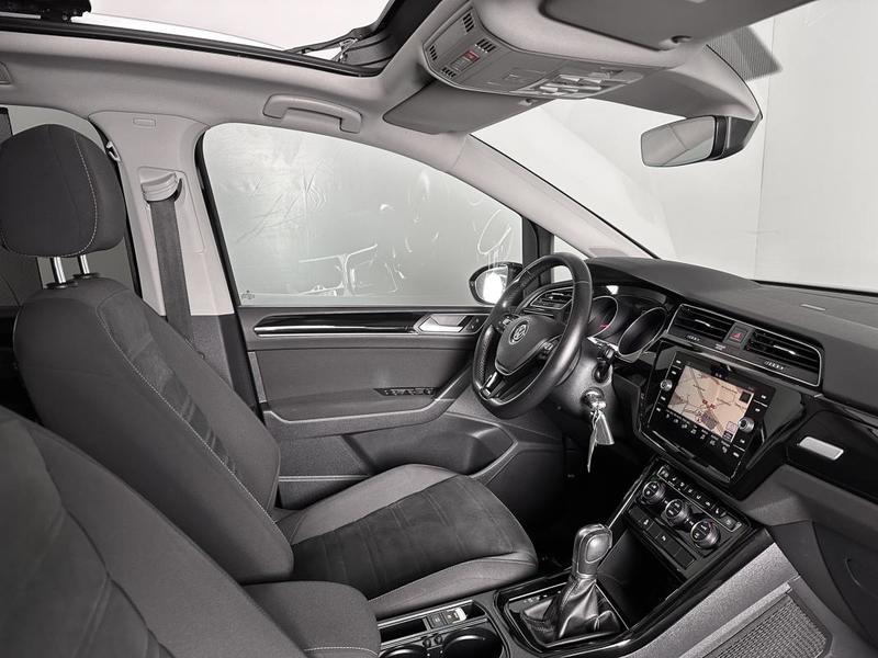 Volkswagen Touran 1.5 Tsi 150ch Dsg Type Carat Toit Ouvrant Alcantara Chauff Carplay Gps Regul Acc